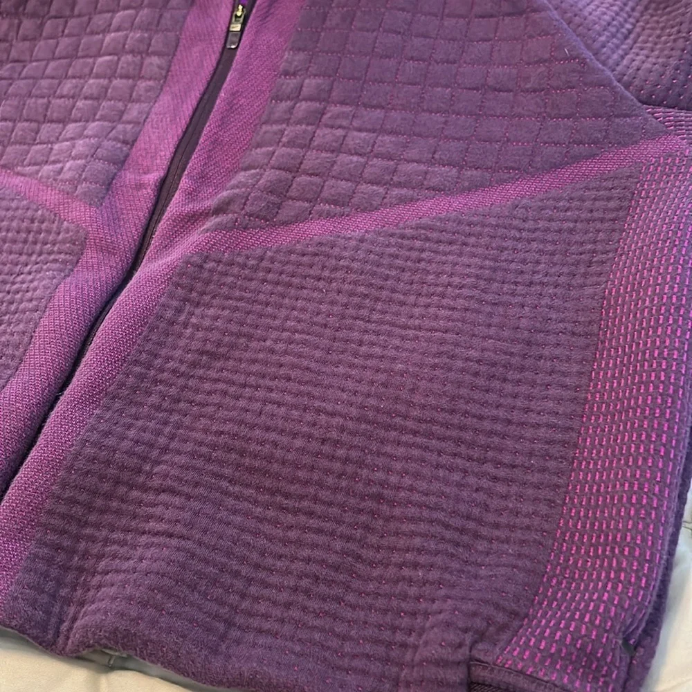 3 for 30$ Nike cropped full zip hoodie